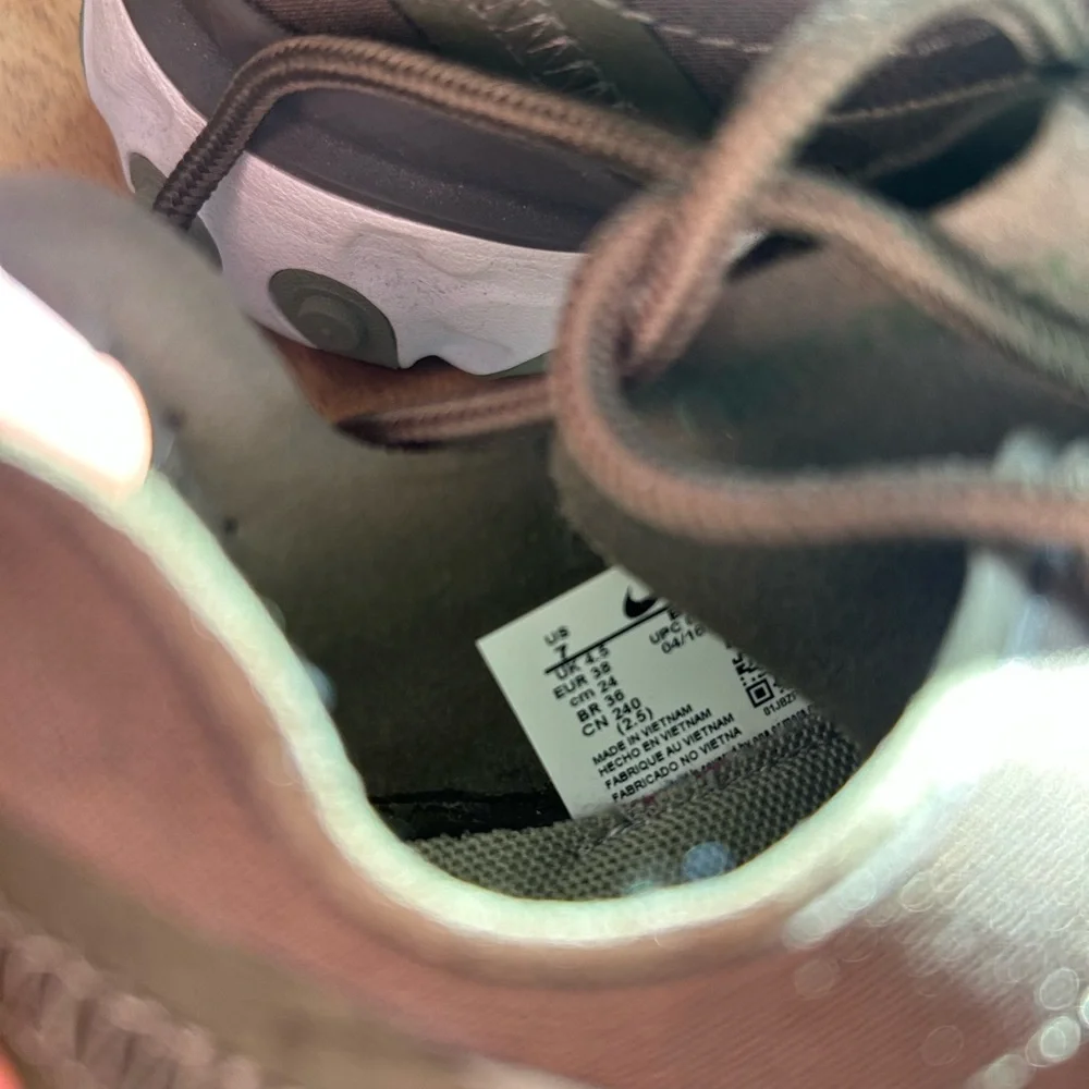 Nike React Element 55 Women's Sneakers Shoes Size - Picture 3 of 3